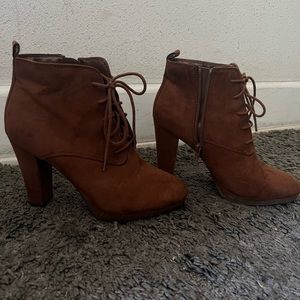 Forever 21 Lace-Up Brown Booties with Chunky 3 inch Heel size 8